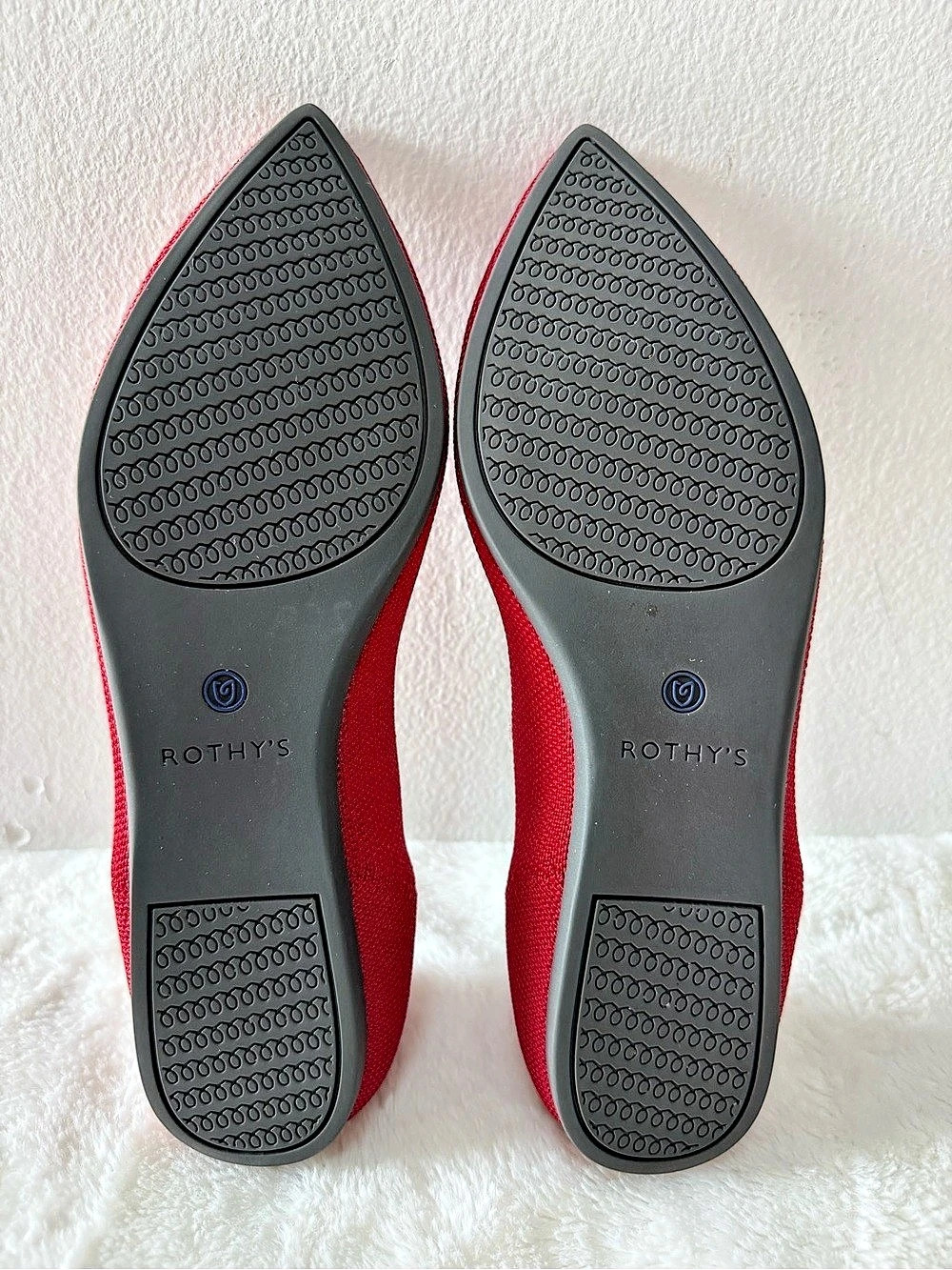 Rothy's The Point Pointed-Toe Flats in Red US 8.5 - Picture 3 of 4